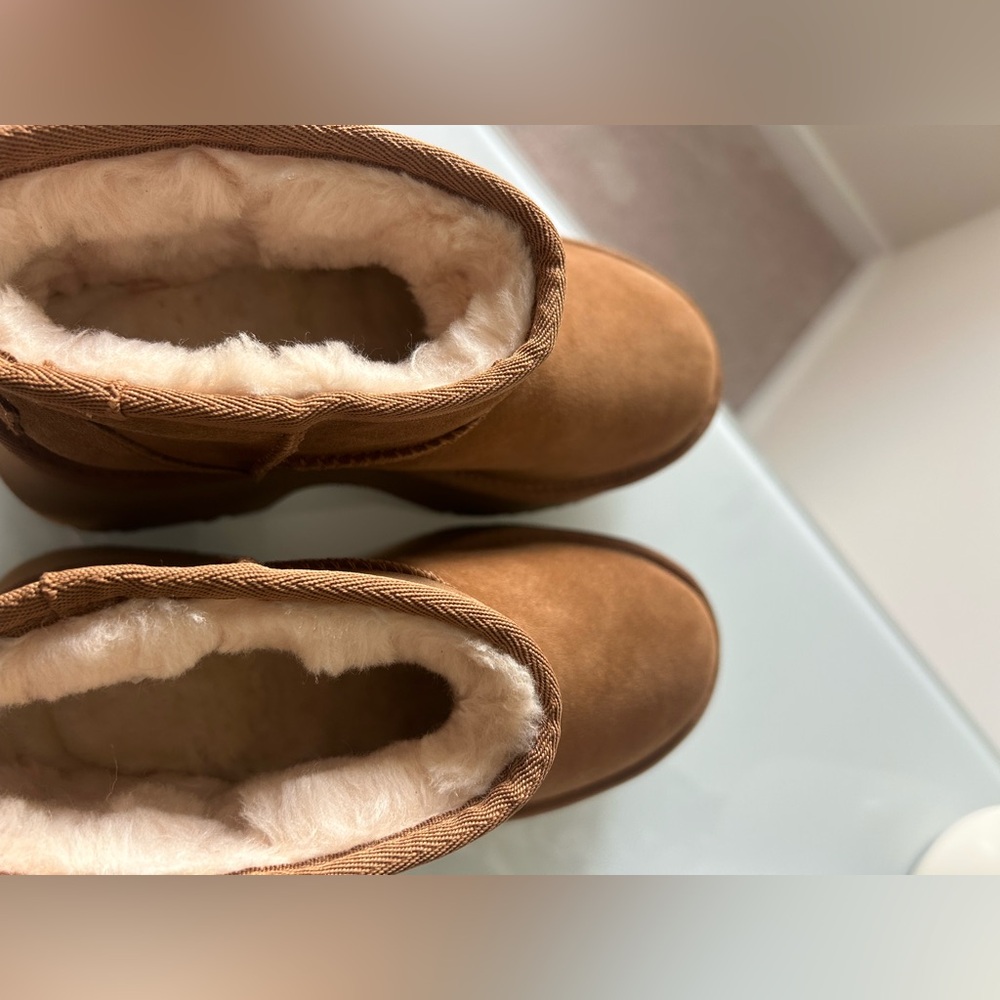 Viral UGG Chestnut Brown Ankle Platform Boots - Picture 6 of 8